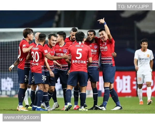 重庆足球队与南京足球队耐力对决赛后分析与总结