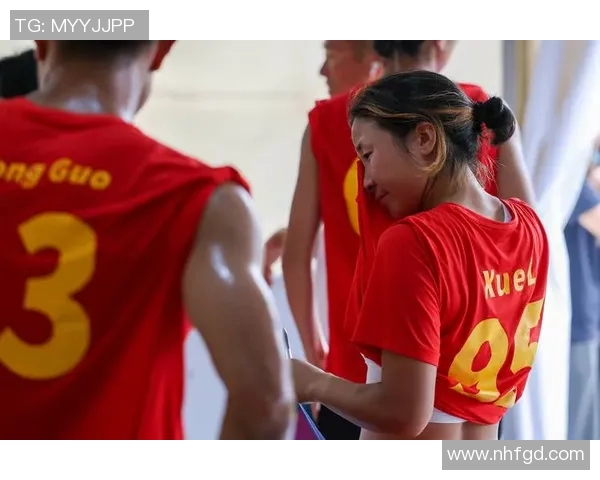 成都飞盘队整体压制战术解析与比赛表现的深度剖析