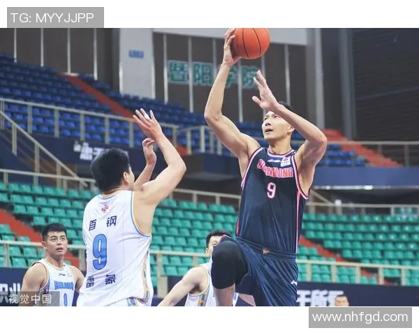 CBA直播吧精彩对决广东队迎战辽宁队全力争胜