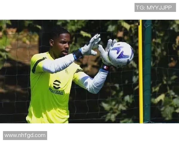 迈尼昂的崛起与挑战：从新星到守门员传奇的成长之路